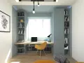 Accogliente stanza studio con una lunga scrivania, sedia gialla e una libreria a muro piena di libri.