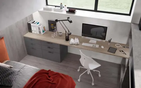 Scrivania moderna con cassettiera grigia, perfetta per le dimensioni scrivania cameretta. Computer, lampada e accessori per studiare.