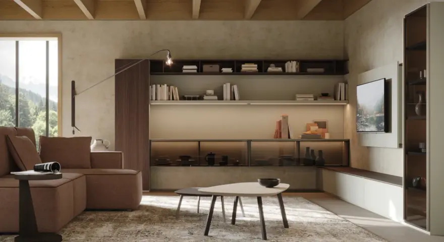 Soggiorno con divano marrone, tavolini da caffè, libreria a parete con TV e un'atmosfera di **arredamento moderno contemporaneo**.
