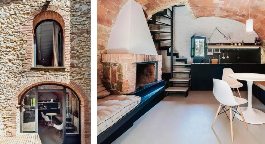 Interno di piccole case in pietra con camino, scala a chiocciola e cucina moderna. Esterno con finestre ad arco in pietra e mattoni.